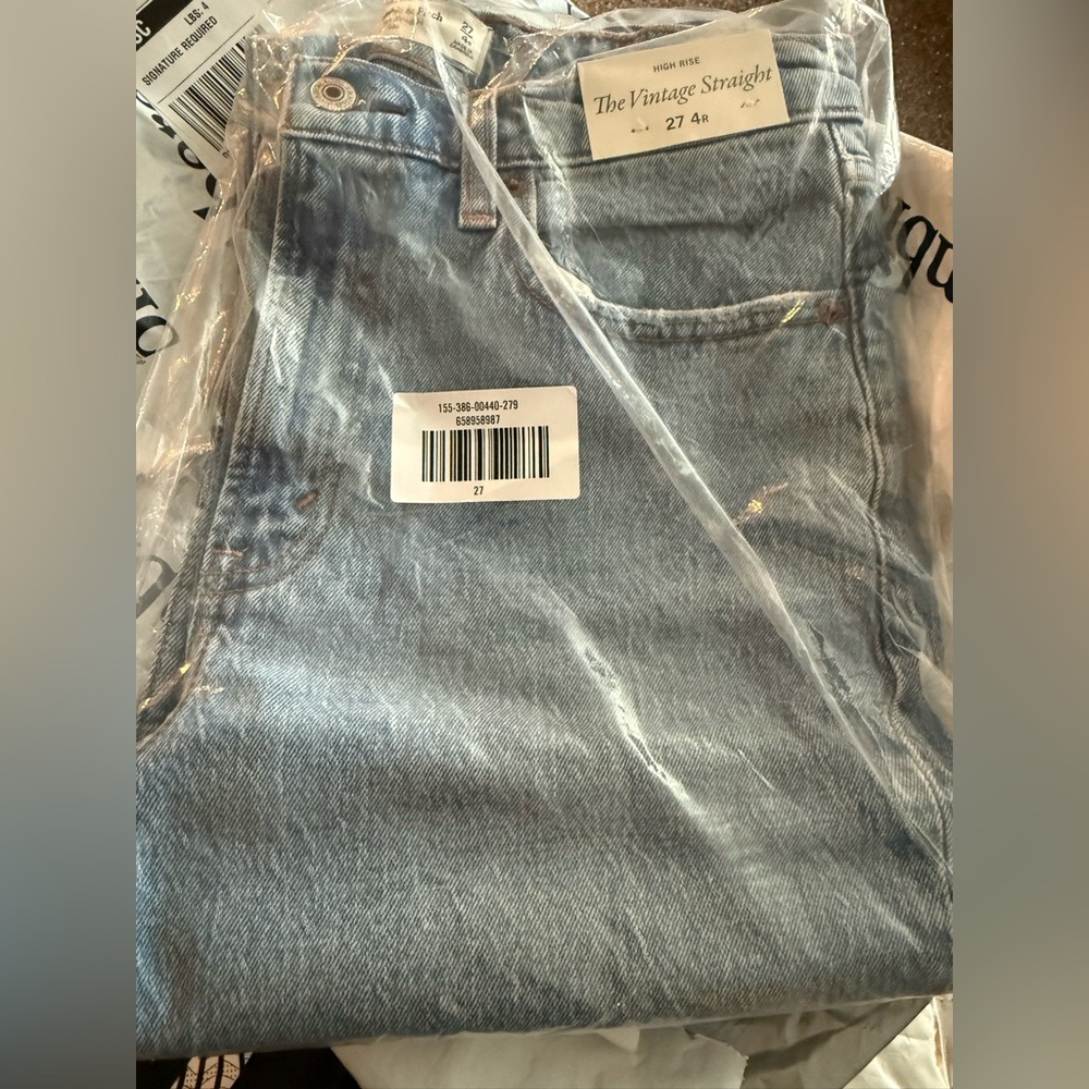 Abercrombie High Rise Vintage Straight Jeans